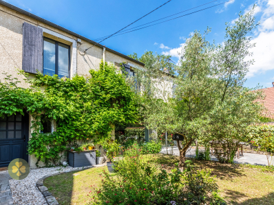 Charmante maison ancienne rénovée de 205 m²