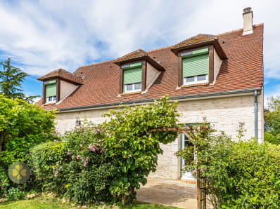 Grande maison familiale avec un sous-sol total