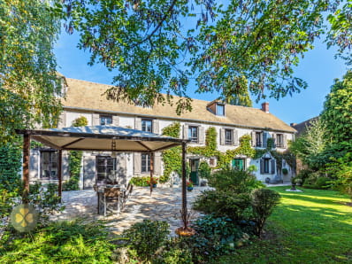 Belle demeure totalement rénovée de 310 m²