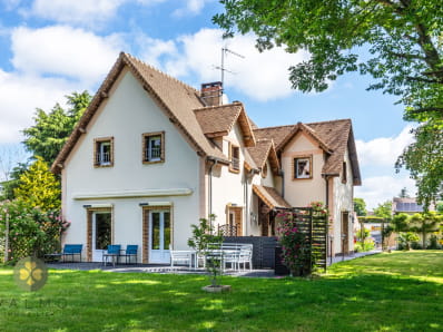 Belle maison familiale avec 5 chambres et sous-sol total