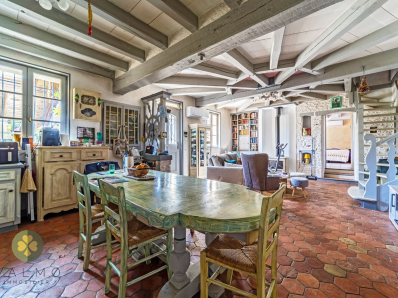 Belle maison de caractère aves ses dépendances