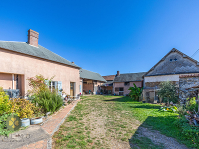 Charmante maison avec des dépendances