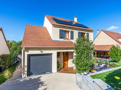 Très belle maison familiale avec 5 chambres et un garage