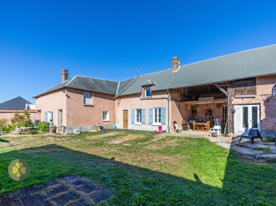 Charmante maison avec des dépendances