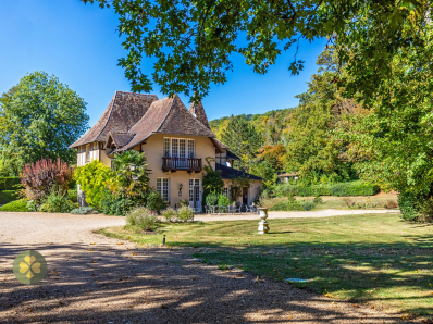 Demeure de caractère avec dépendances et son parc