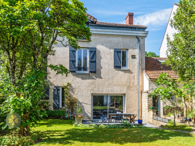 Belle maison familiale avec 4 chambres en centre-ville