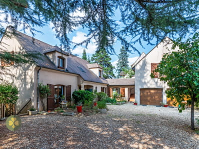 Maison familiale avec dépendance