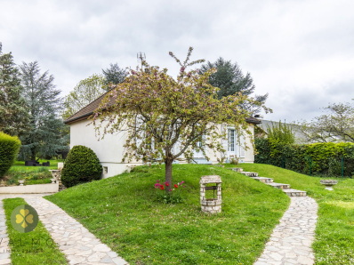 A pied du centre ville - maison avec sous-sol