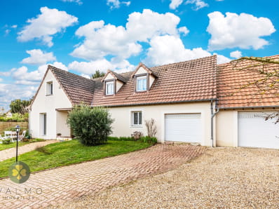 Maison avec 6 chambres et un double garage