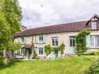 Propriété de caractère avec 2 hectares