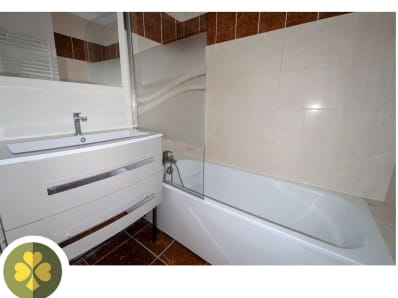 Appartement avec balcons et deux chambres