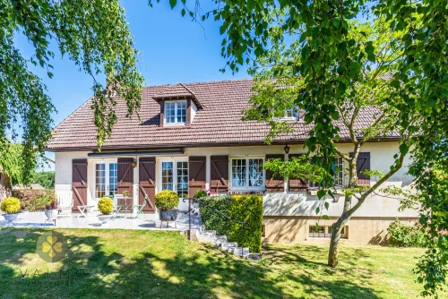 Maison 6 pièces 160 m² · à Bordeaux · 160 m² · 342 000 €